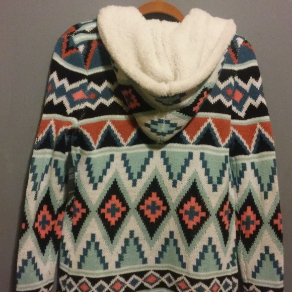 Almost Famous hooded aztec sweater - Picture 2 of 3